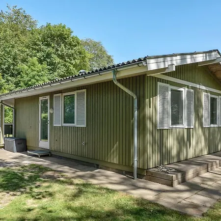 Eriksine - 150m From The Sea By Interhome